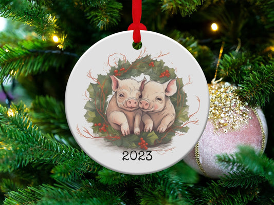 Baby Pigs Ornaments, Baby Pigs Christmas Ornament, Mom, Dad and Baby Pigs Family Ornament, Farm Animals Christmas Ornaments, Family